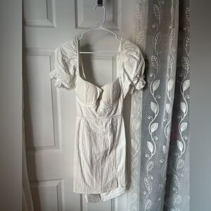 New NWT Here Comes the Sun mini dress back cutout puffy sleeves babydoll size M